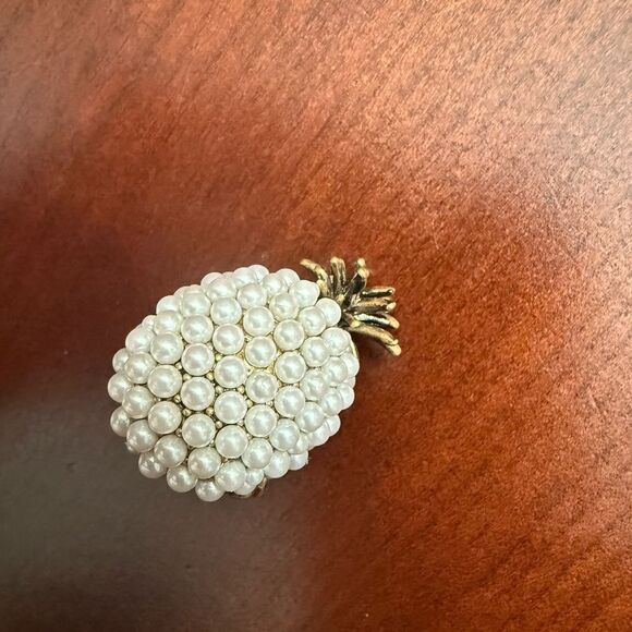 Brand new Gucci ring size 8 comes with box and dustbag - Picture 9 of 16